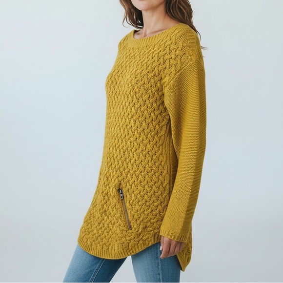 Hooked Up by IOT Sweaters - Hooked Up by IOT Women’s Mustard Knit Sweater XS